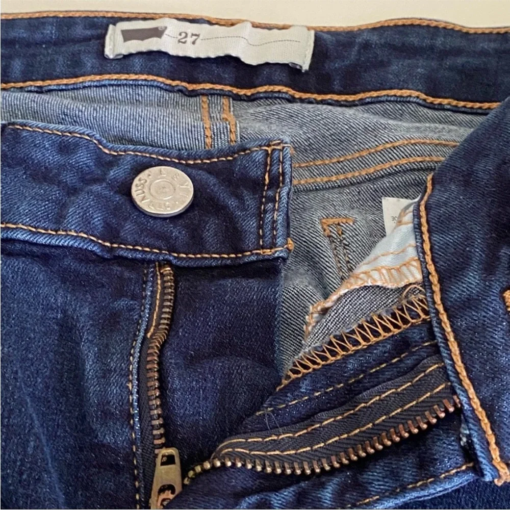 Levi's Jeans - Picture 10 of 13